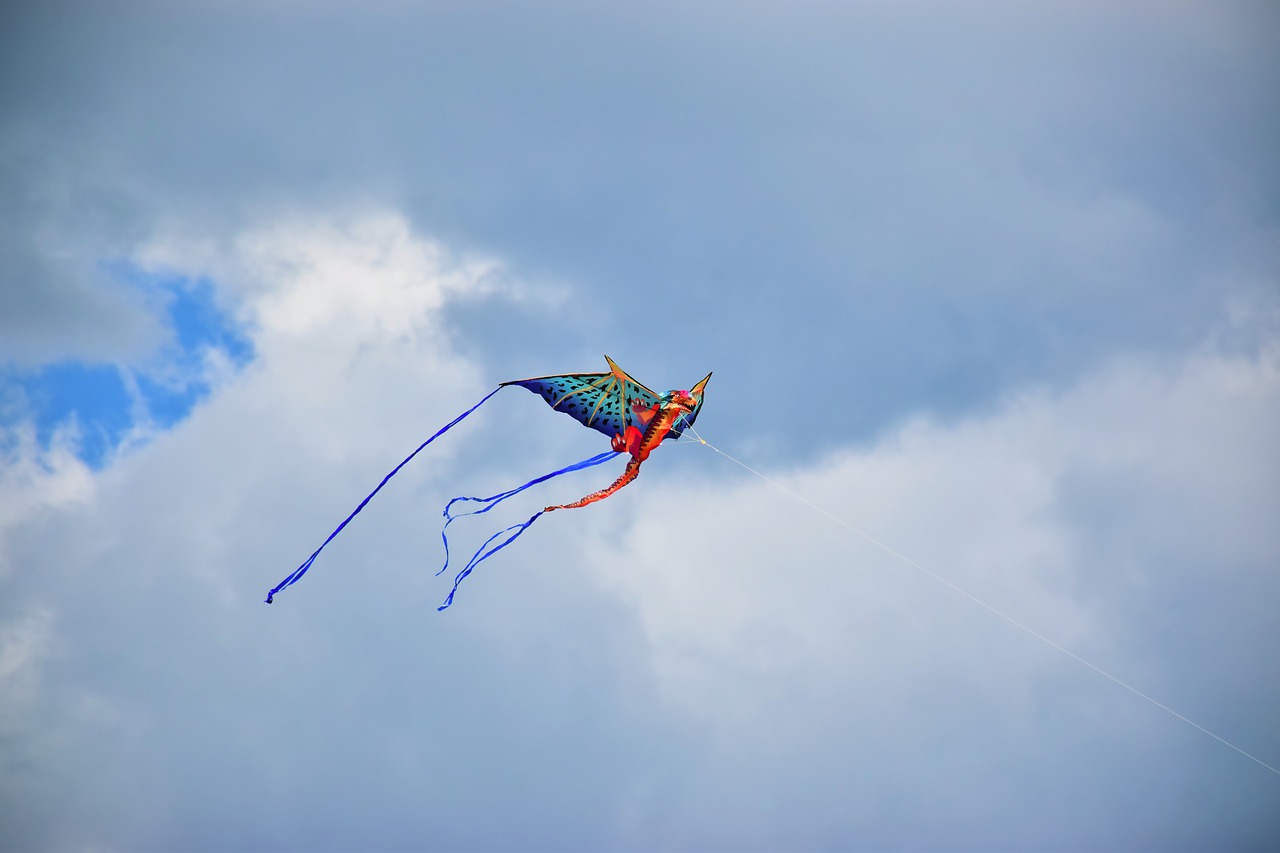 kite  dragon  sky free photo