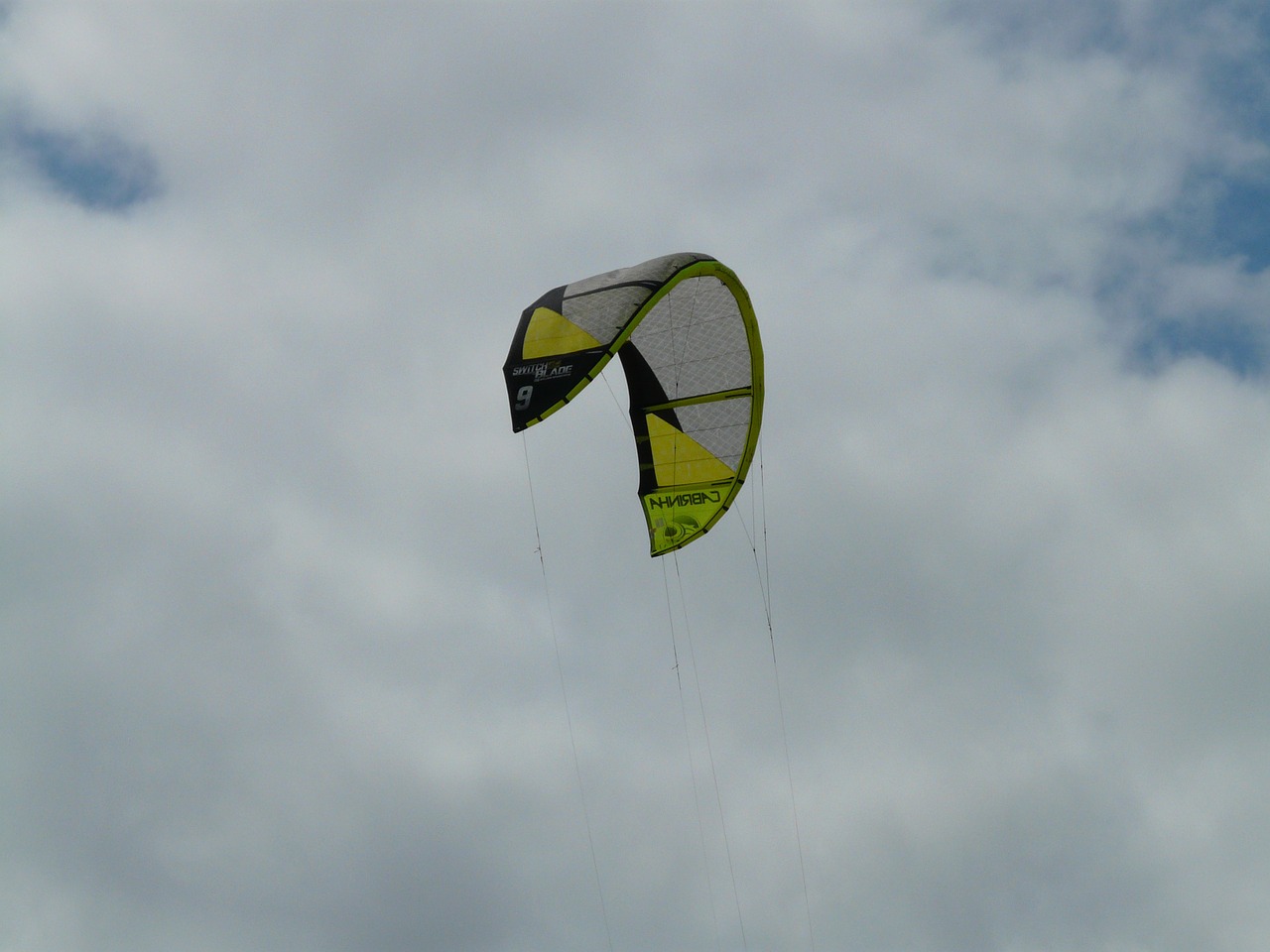 kite windscreen screen free photo