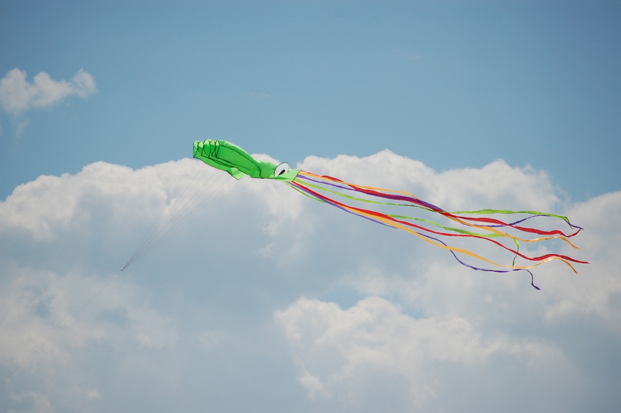 kite sky blue free photo