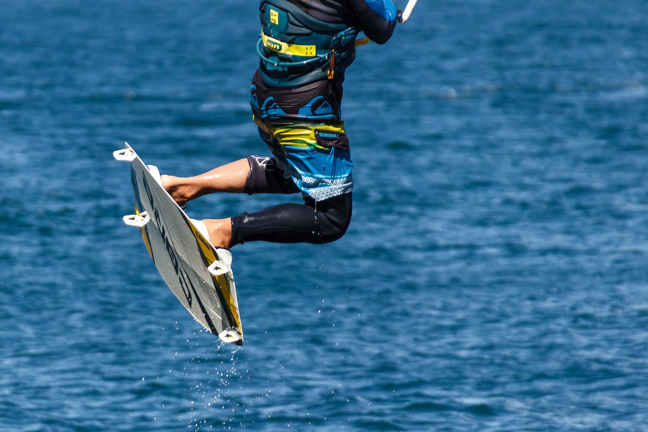 kite surfing kitesurfing water sports free photo