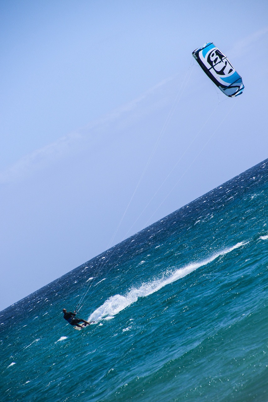 kite surfing kitesurfing kiting free photo