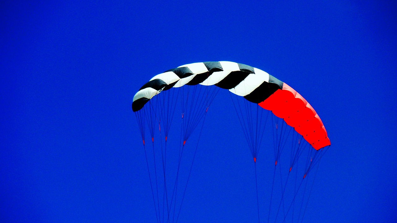 kiteboard kitesurfer kite free photo