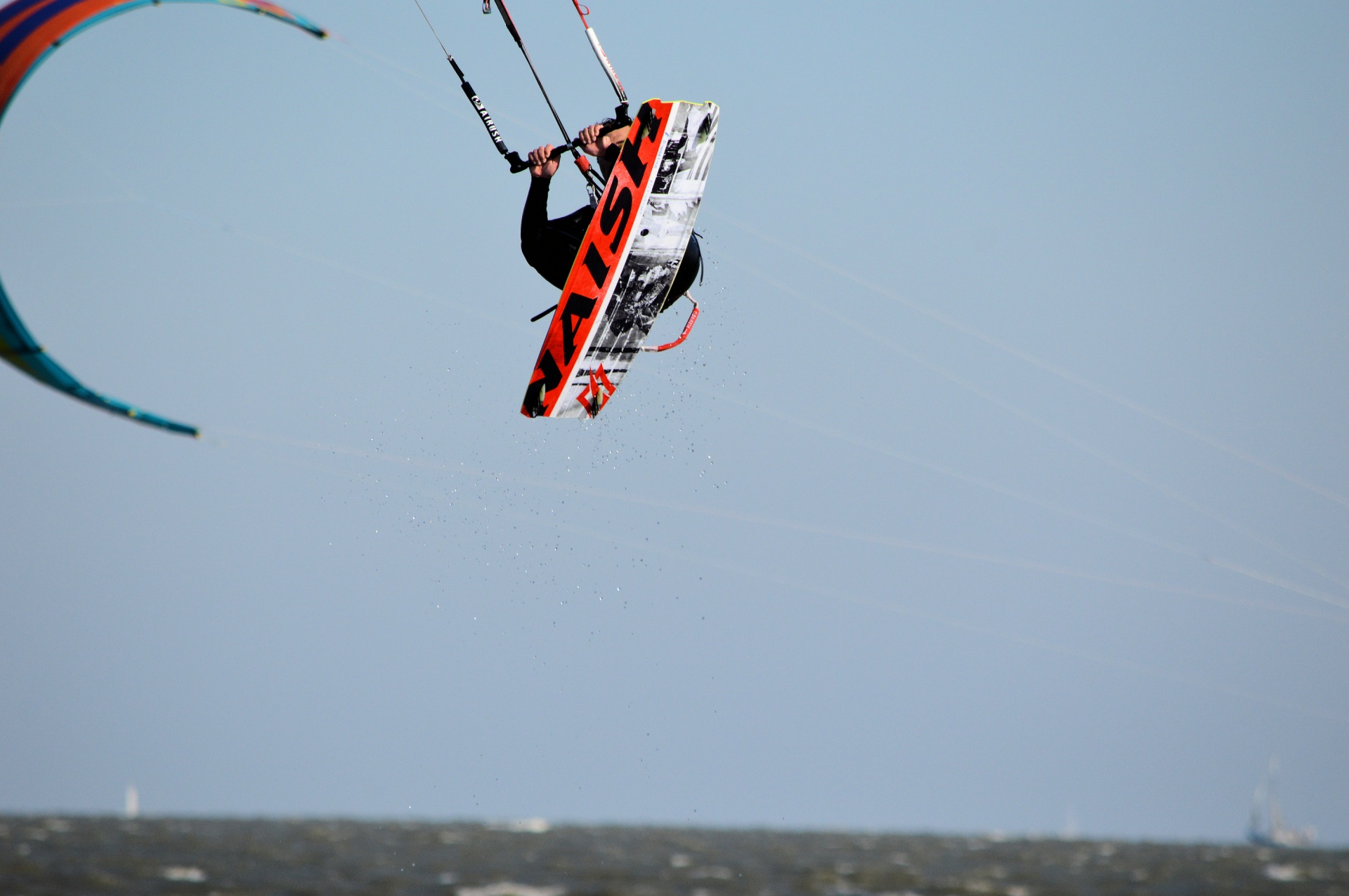 kitesurfing windsurfing surfing free photo