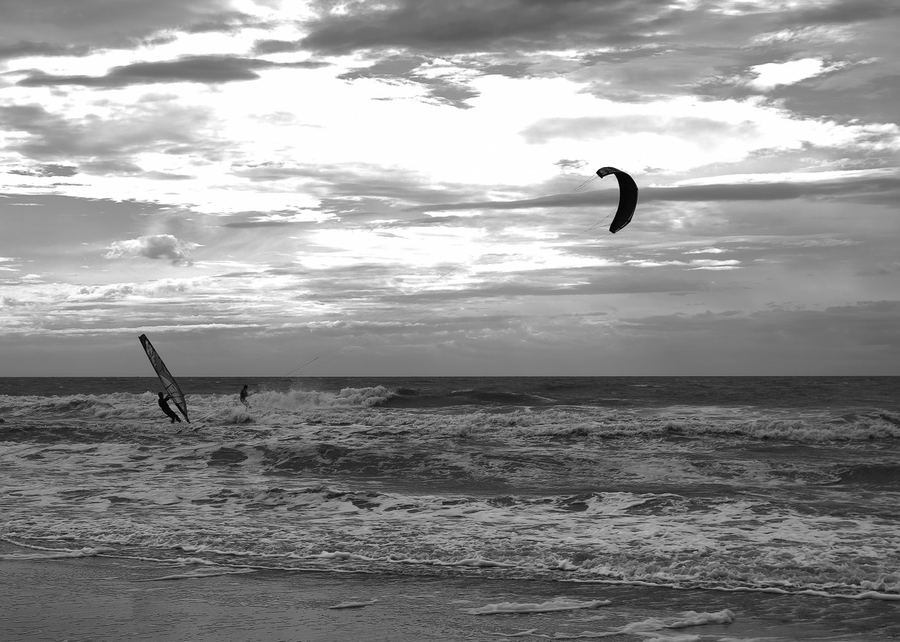 kitesurfer kitesurfing dragons free photo