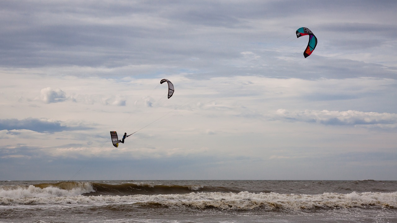 kitesurfer kitesurfing dragons free photo