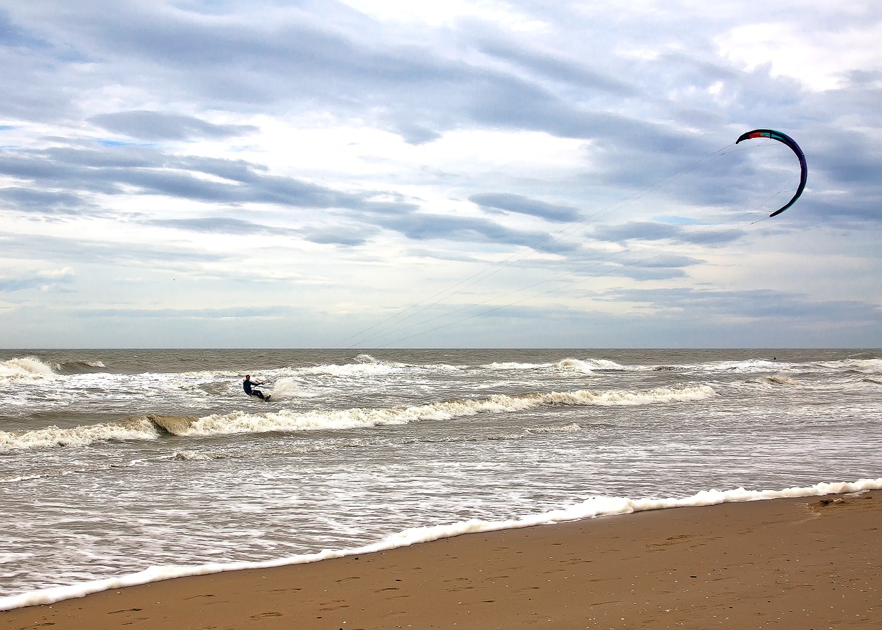 kitesurfer kitesurfing dragons free photo