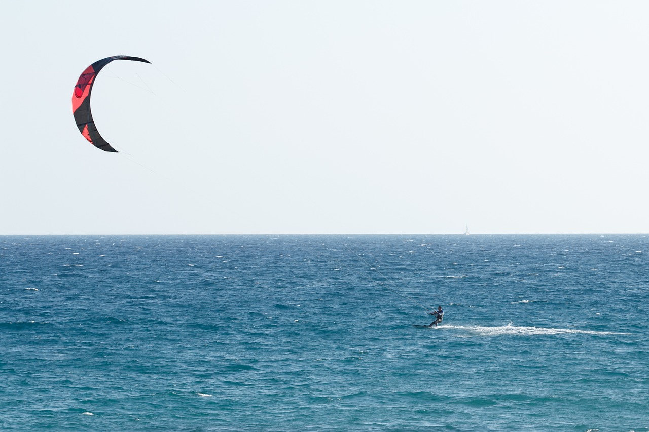 kitesurfing  surfing  sea free photo