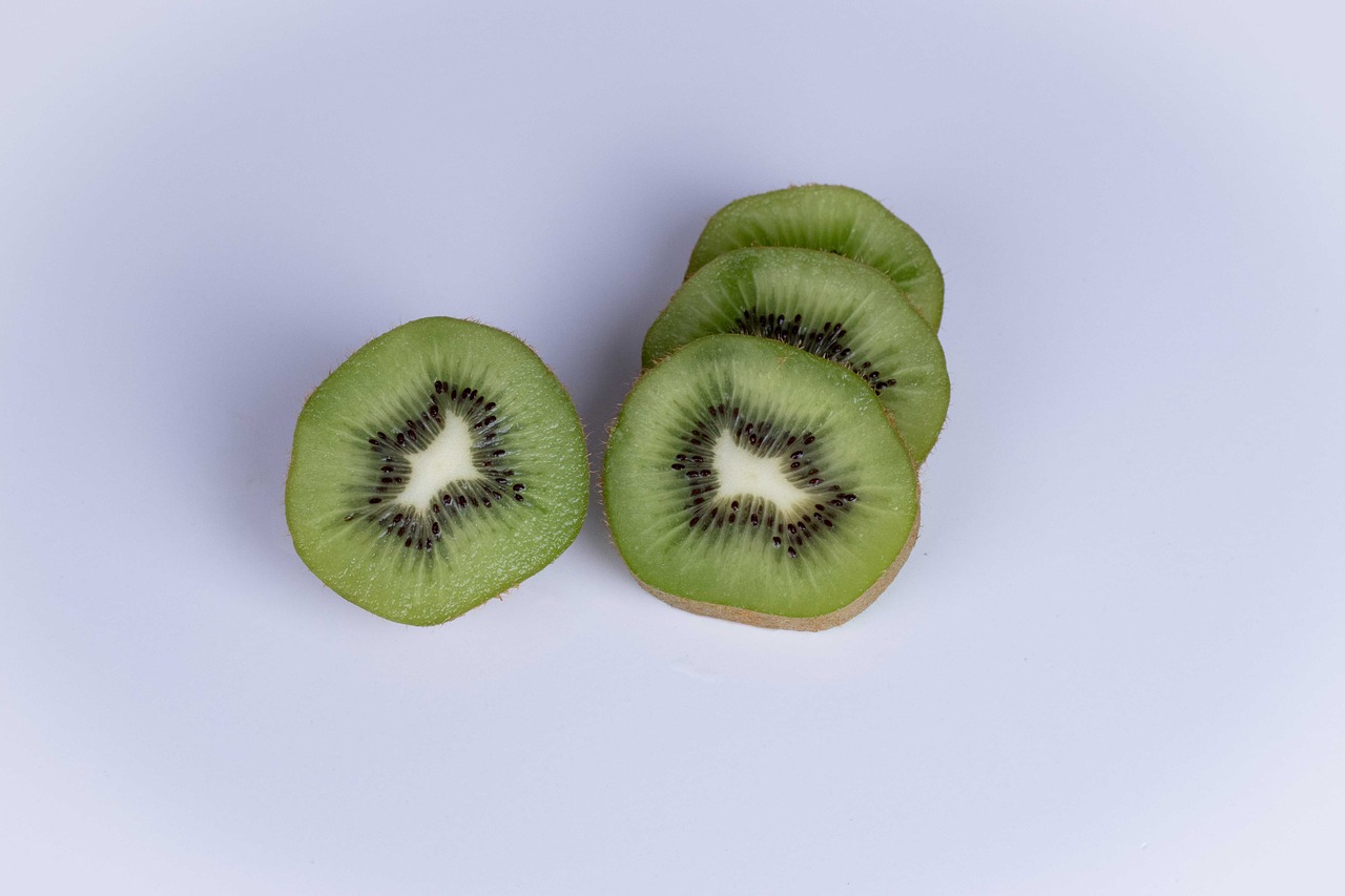 kiwi slice fruit free photo