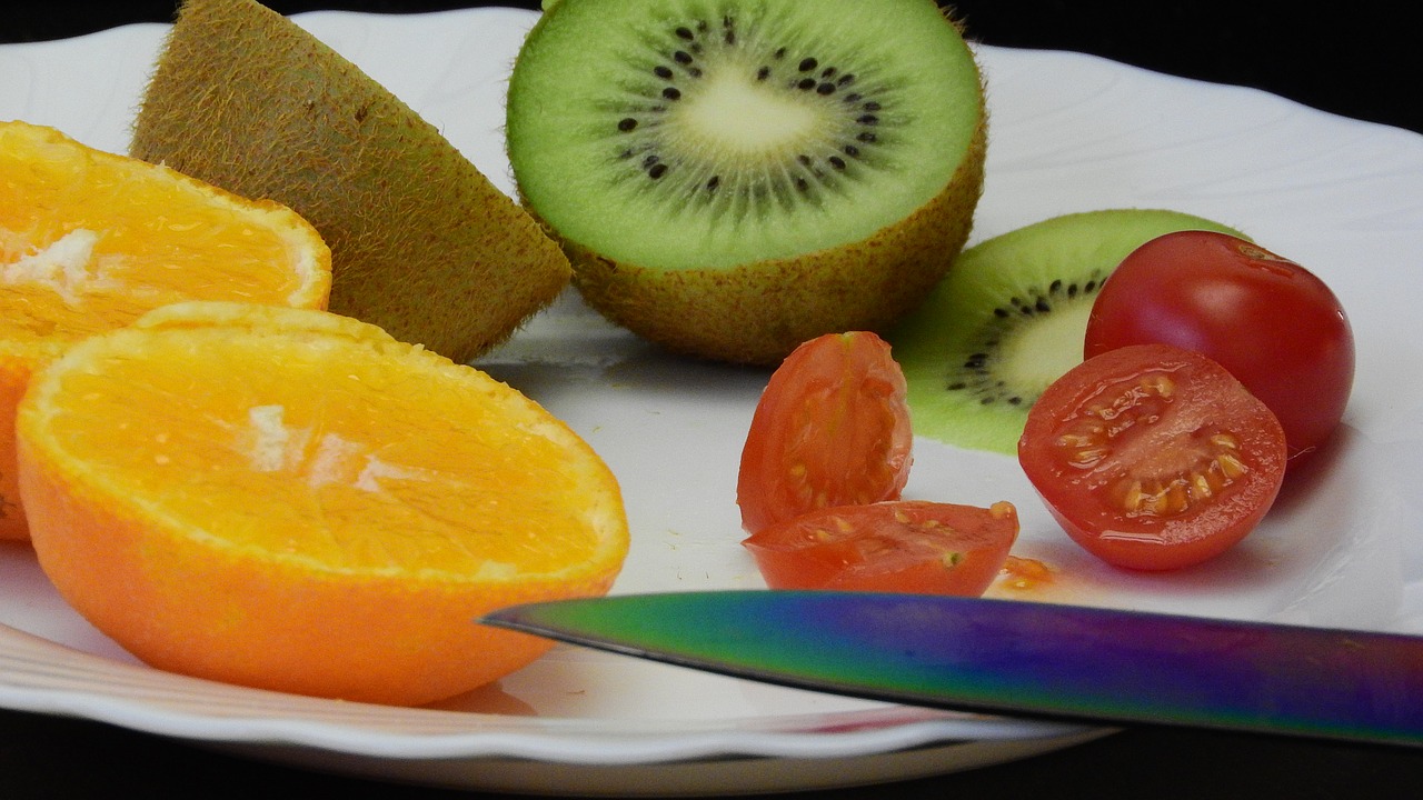 kiwi fruit detail free photo