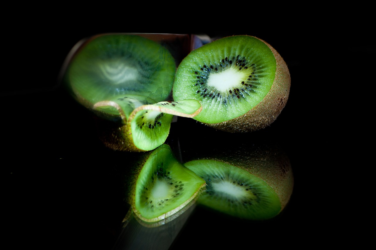 kiwi  knife  macro free photo