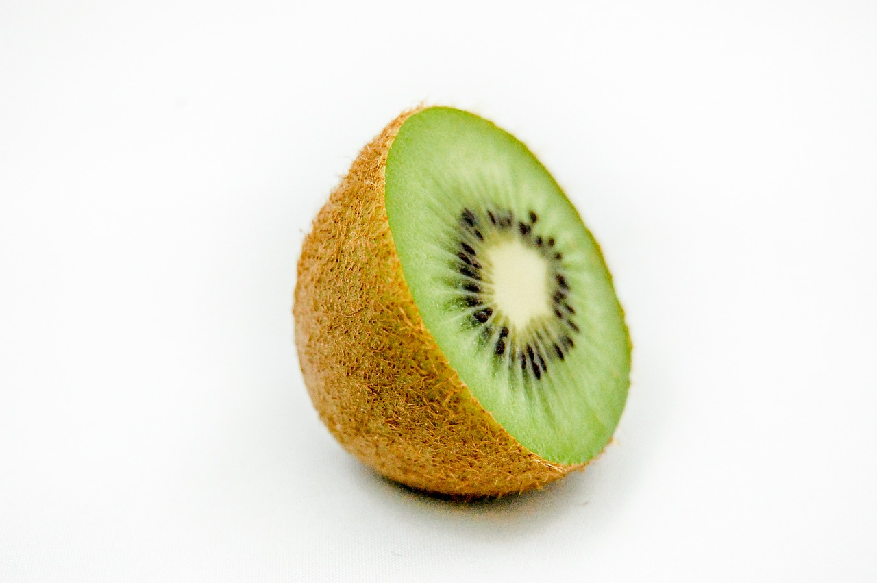 kiwi fruit vitamins free photo