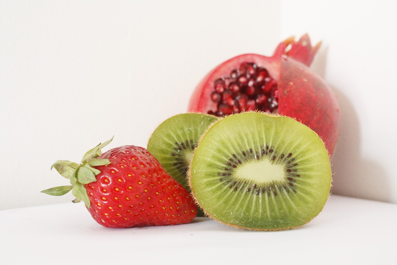 kiwi fruit strawberry free photo