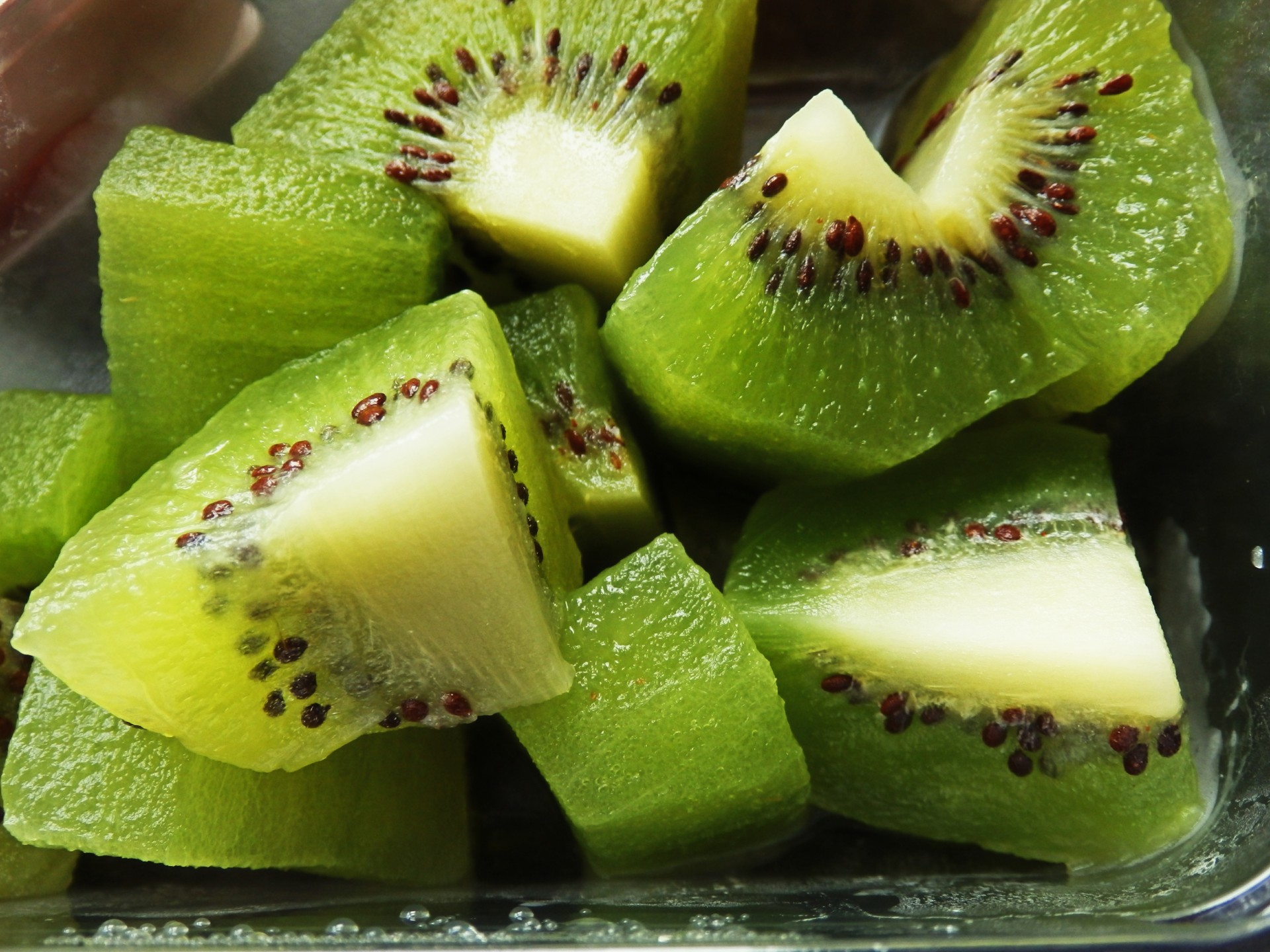 kiwi fruit green free photo