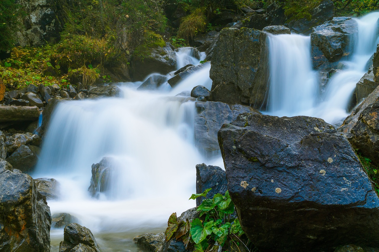 kleinwalsertal waterfall melköde free photo