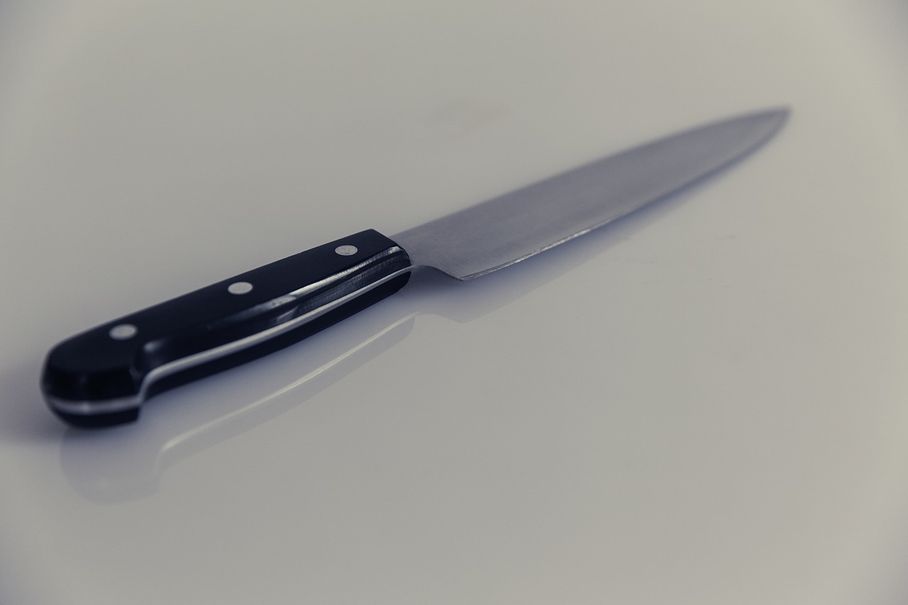 knife cut kitchen free photo