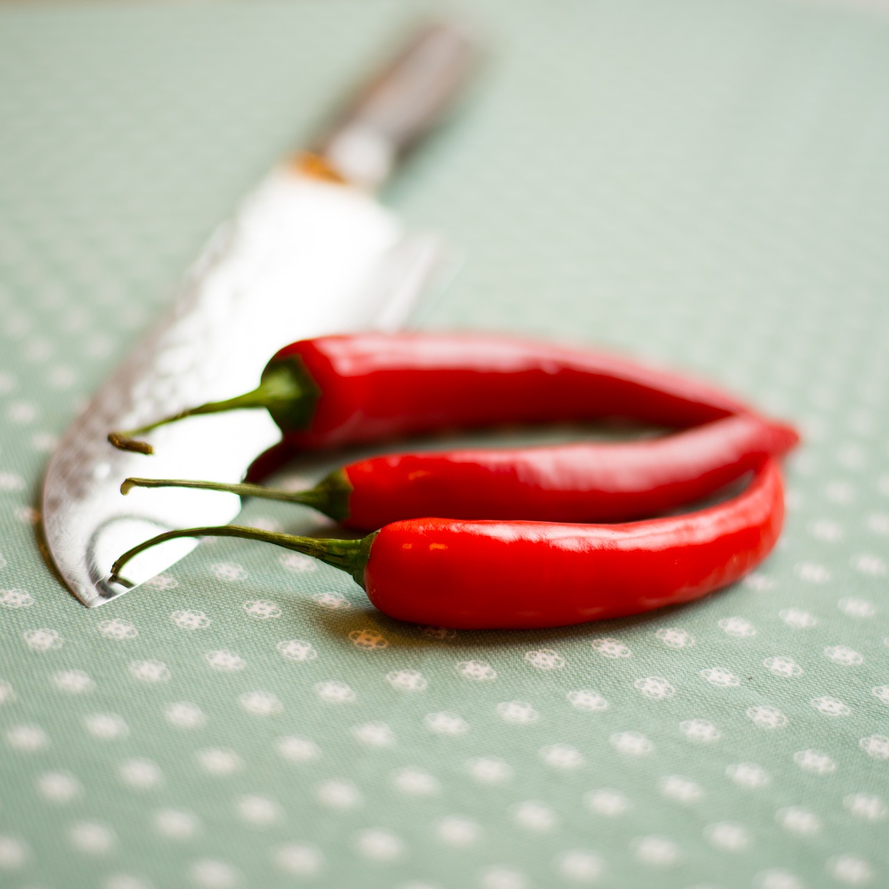 knife  sharp  peppers free photo