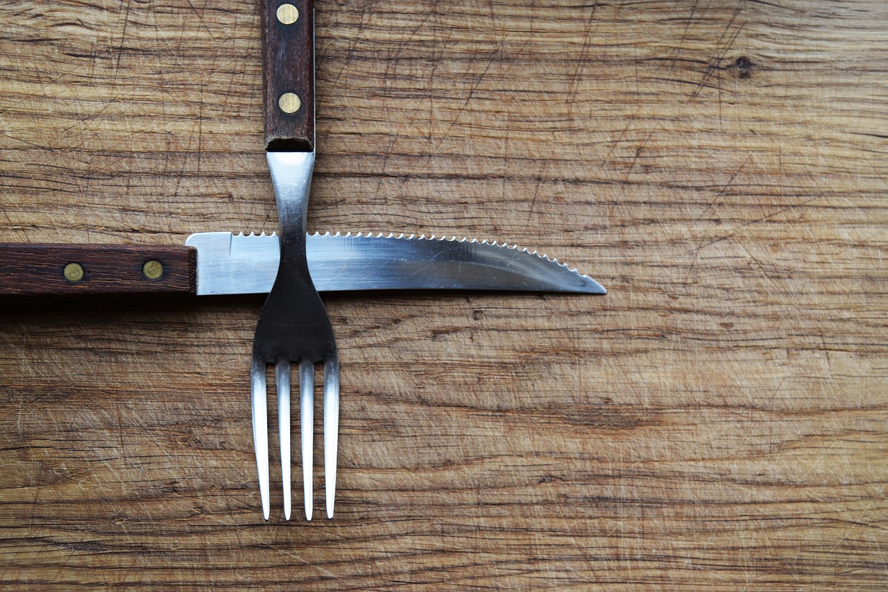 knife and fork menu design cutting board free photo