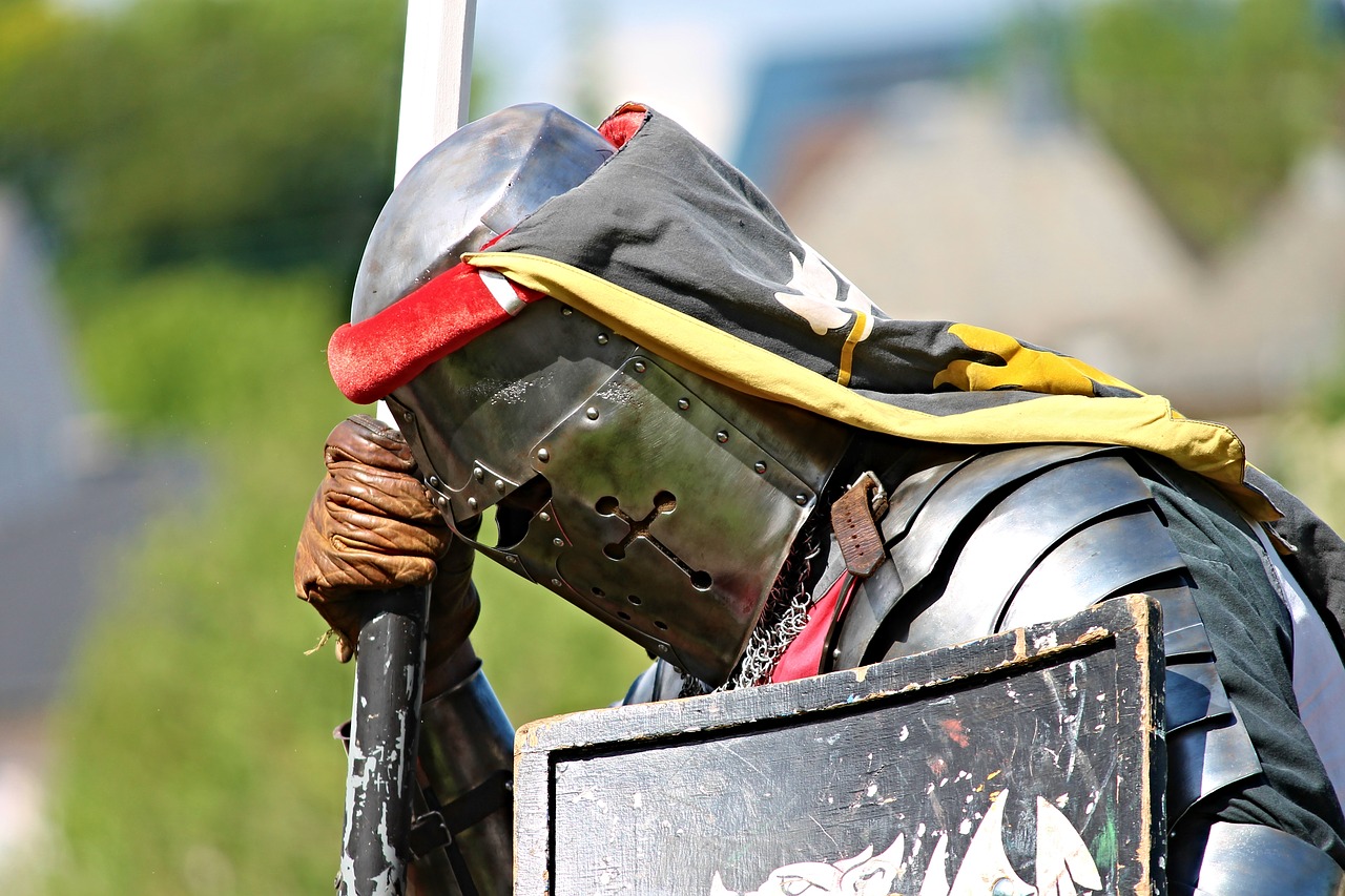 knight  armor  helm free photo