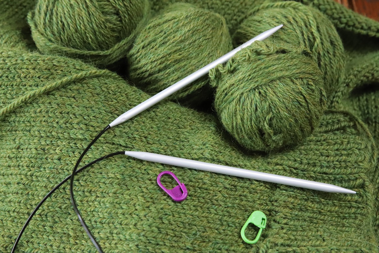 knitting  wrap  yarn free photo
