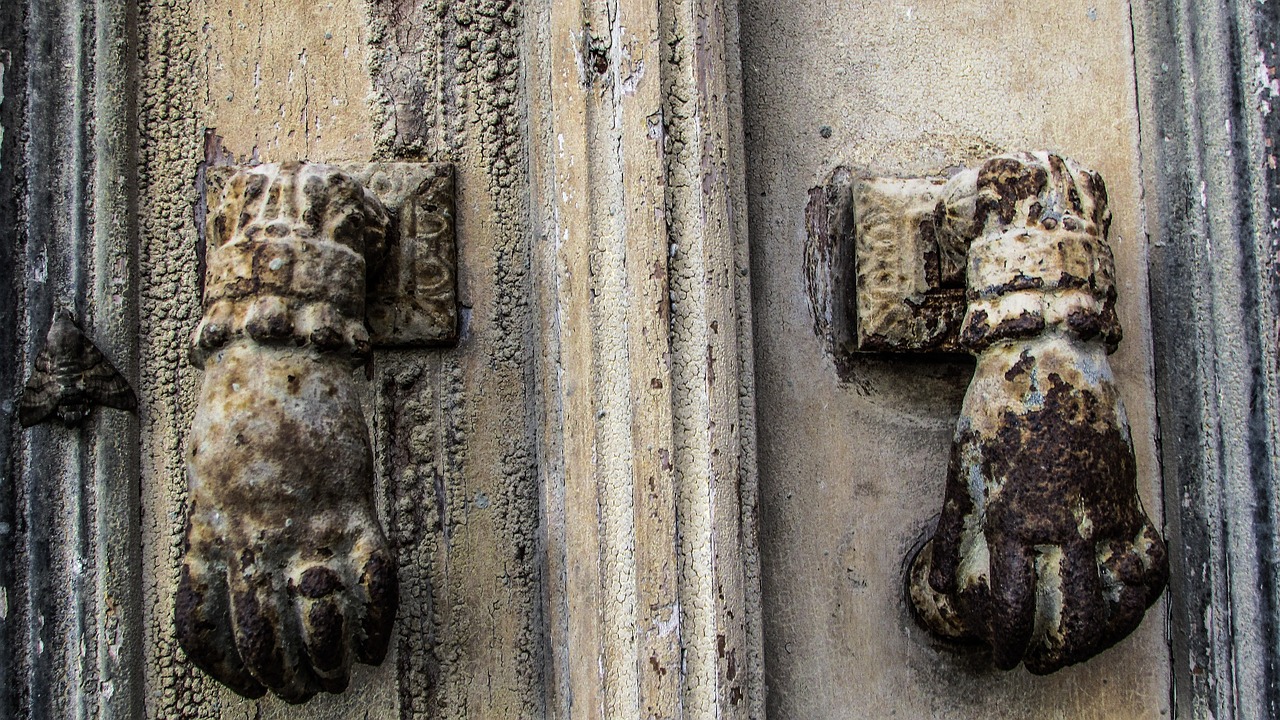 knocker door rusty free photo