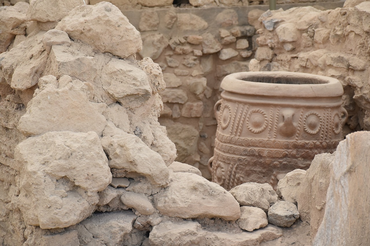 knossos  crete  archaeology free photo