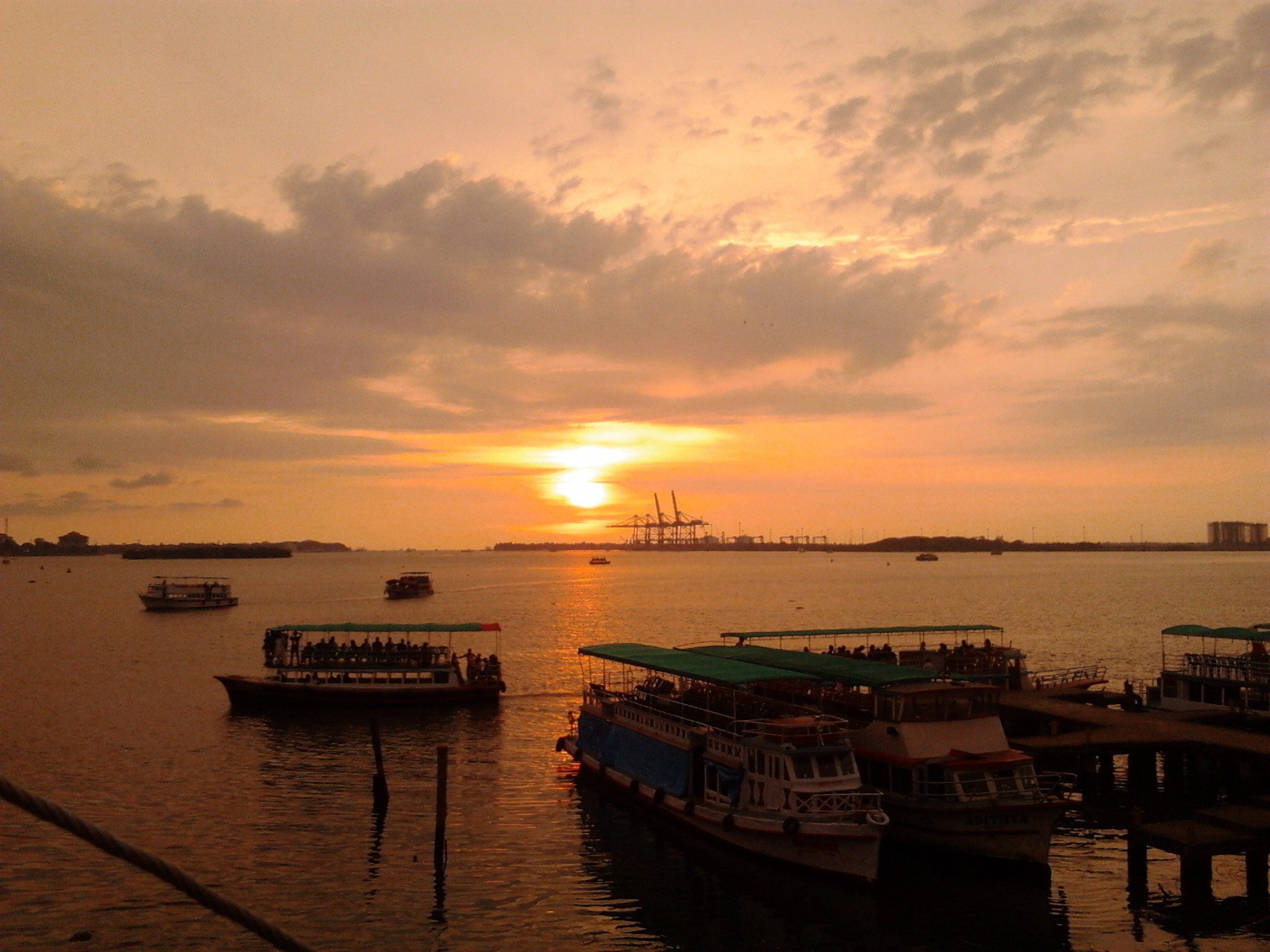 evening view kochi free photo