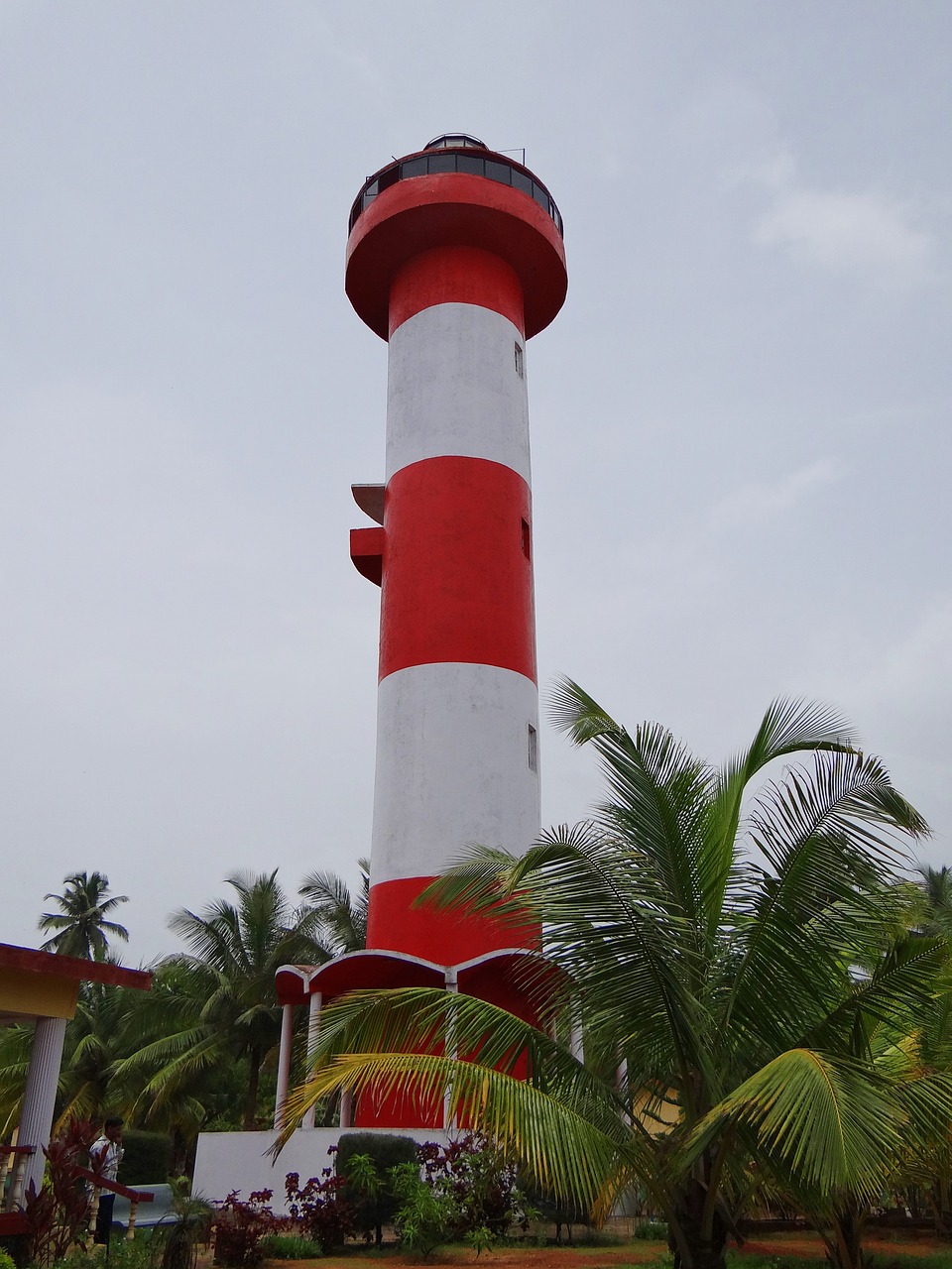 kodi beach light house kundapura free photo