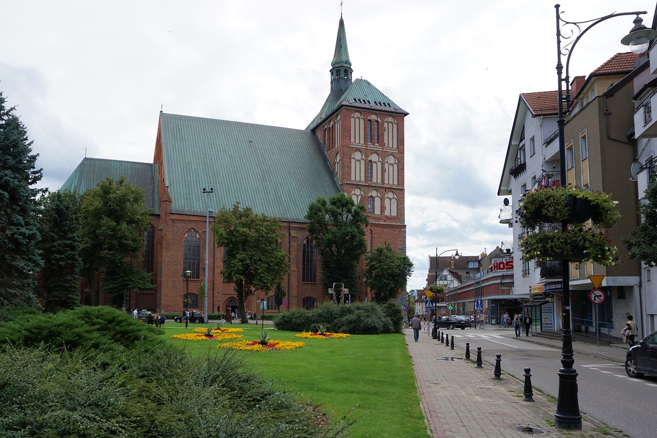 kołobrzeg kolobrzeg dom church free photo