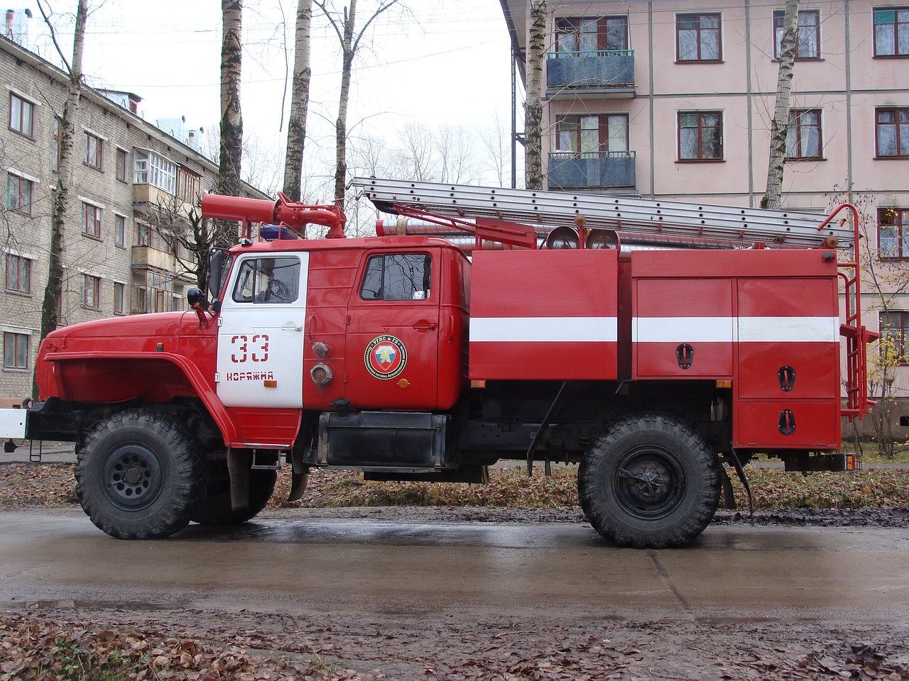 koryazhma firefighter truck free photo