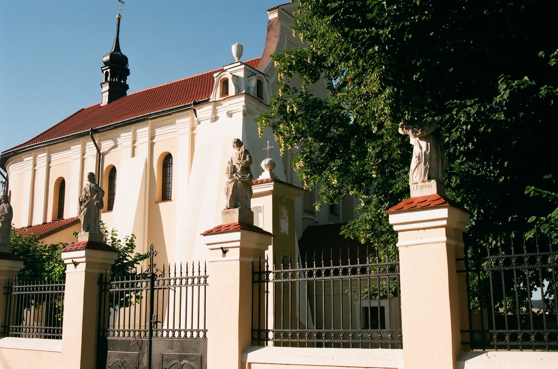 church labunie lublin free photo