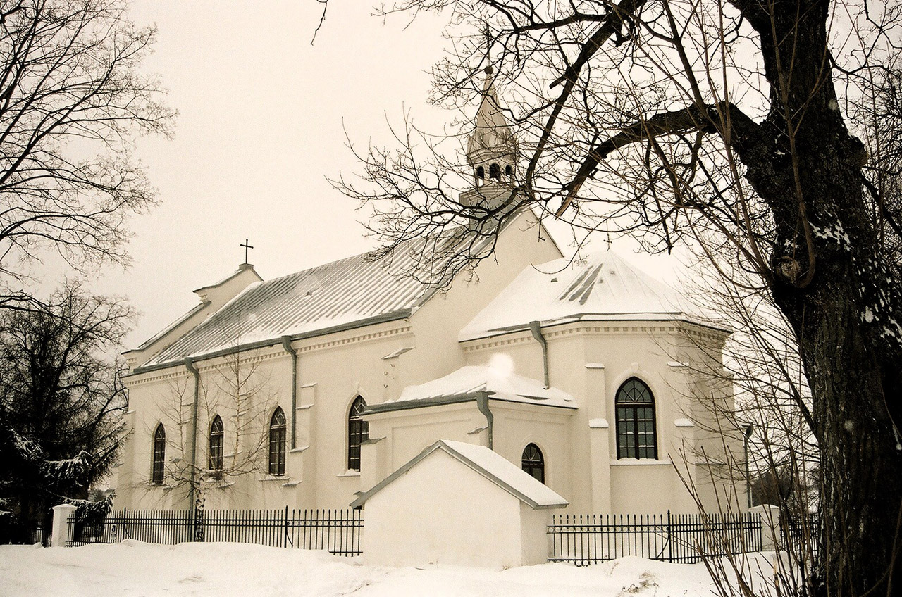 church winter lublin free photo