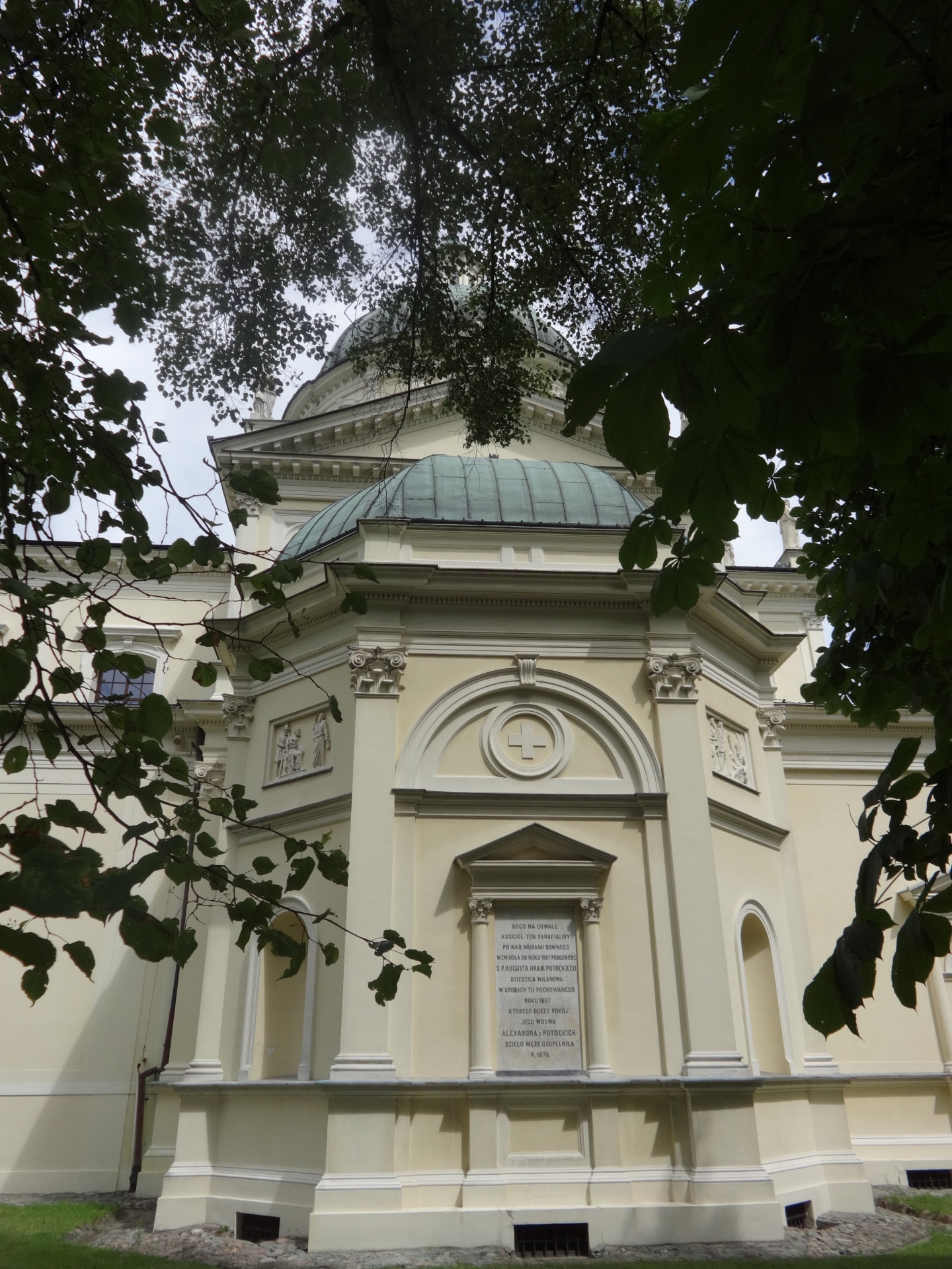 monument church wilanow free photo