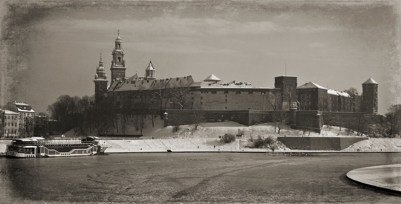 kraków wawel castle free photo