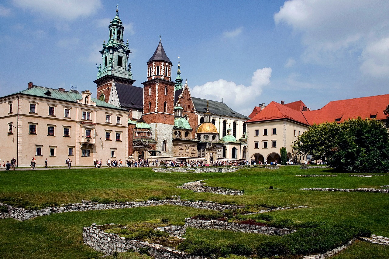 krakow poland wawel free photo