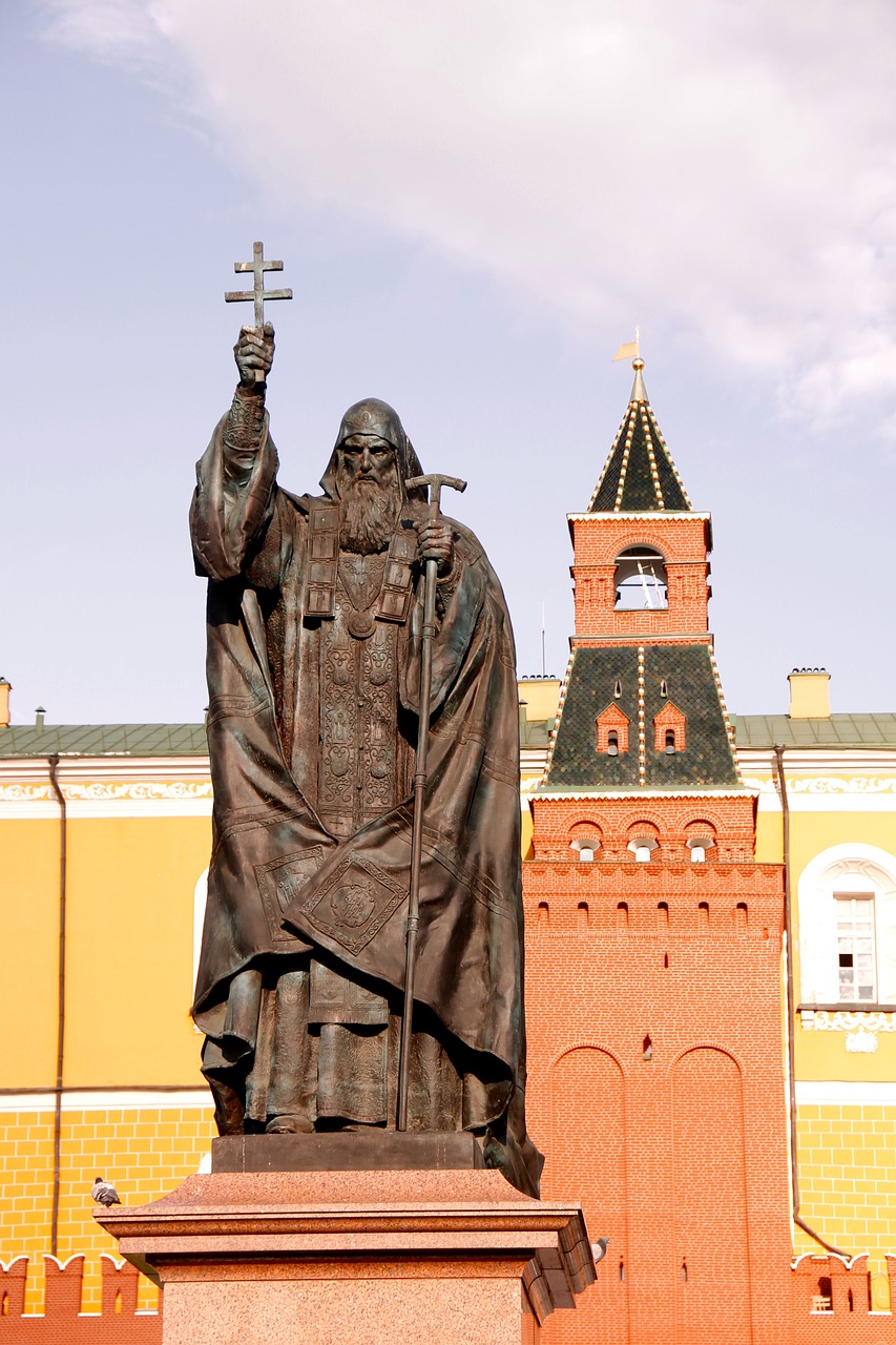 kremlin golden dome free photo