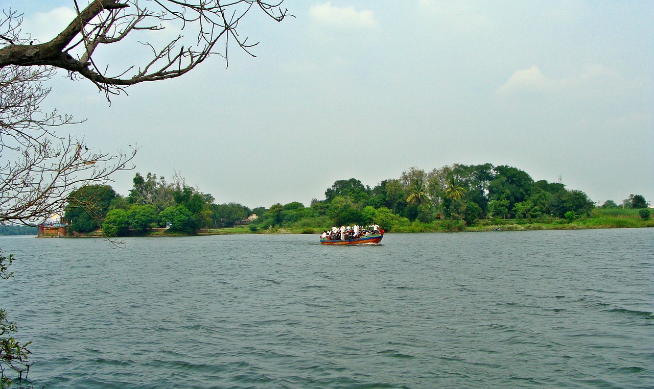 krishna river boat island free photo
