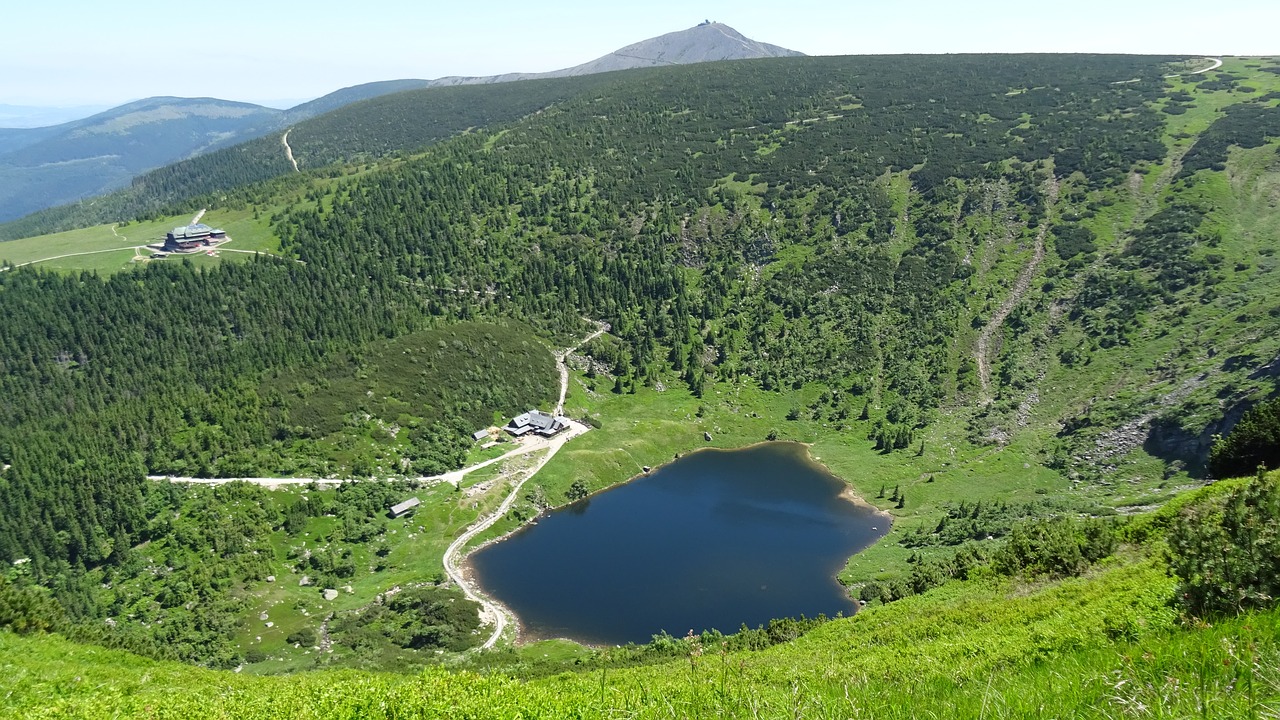 krkonoše giant mountains  mountains  nature free photo