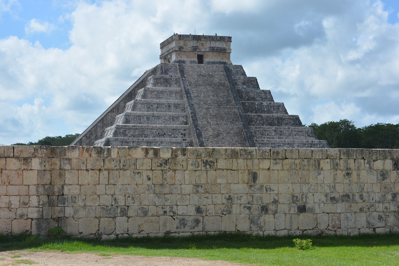 kukulcan chichenitzá mexico free photo
