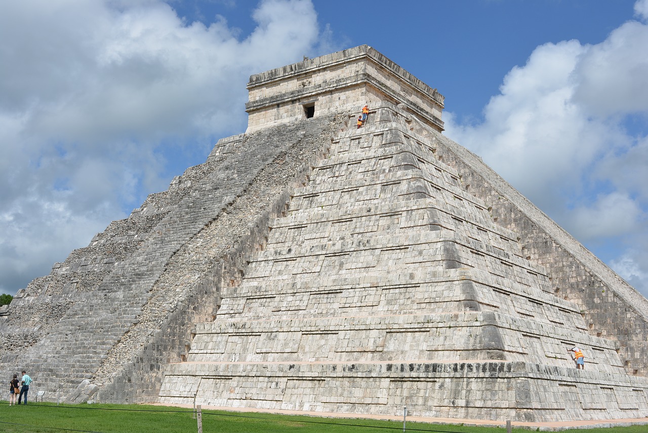 kukulcan chichenitzá mexico free photo