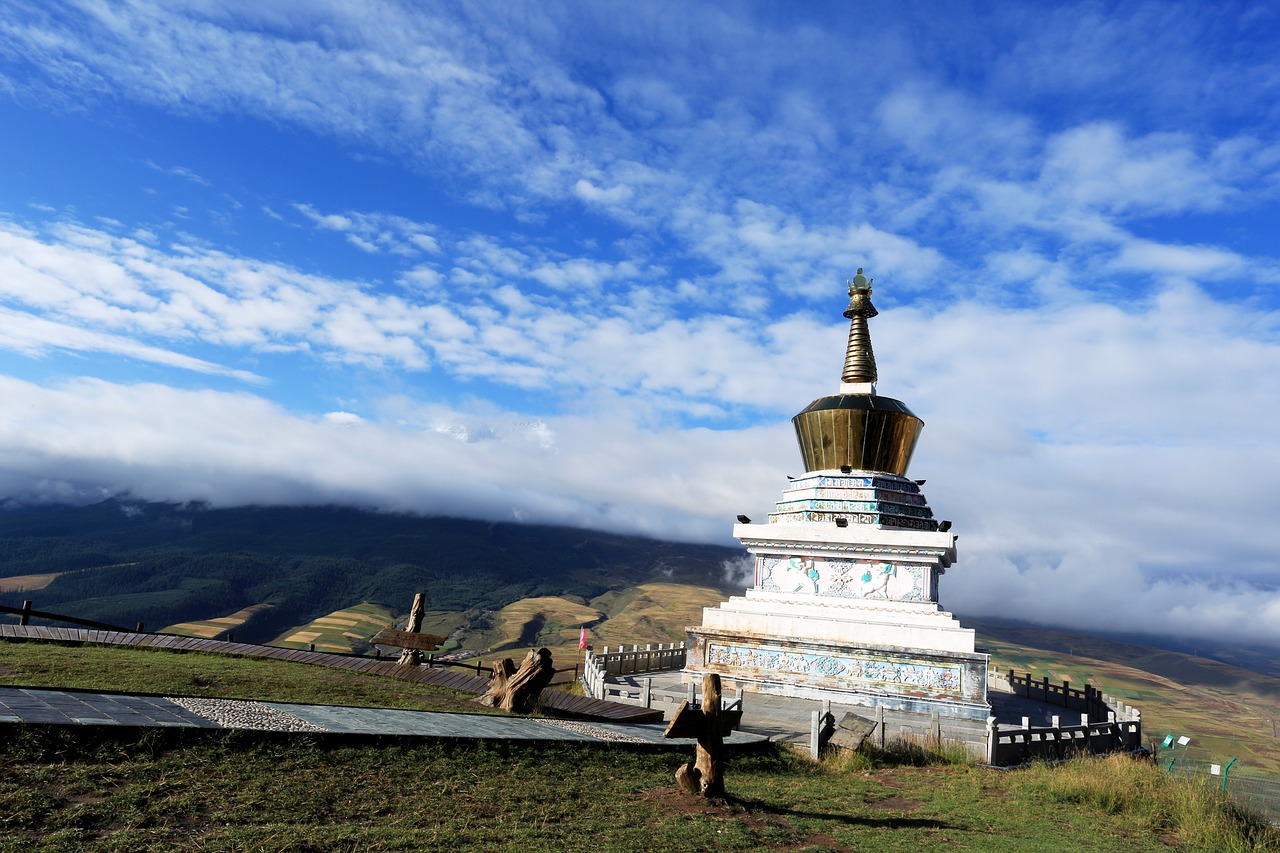 kumbum monastery blue sky white cloud free photo