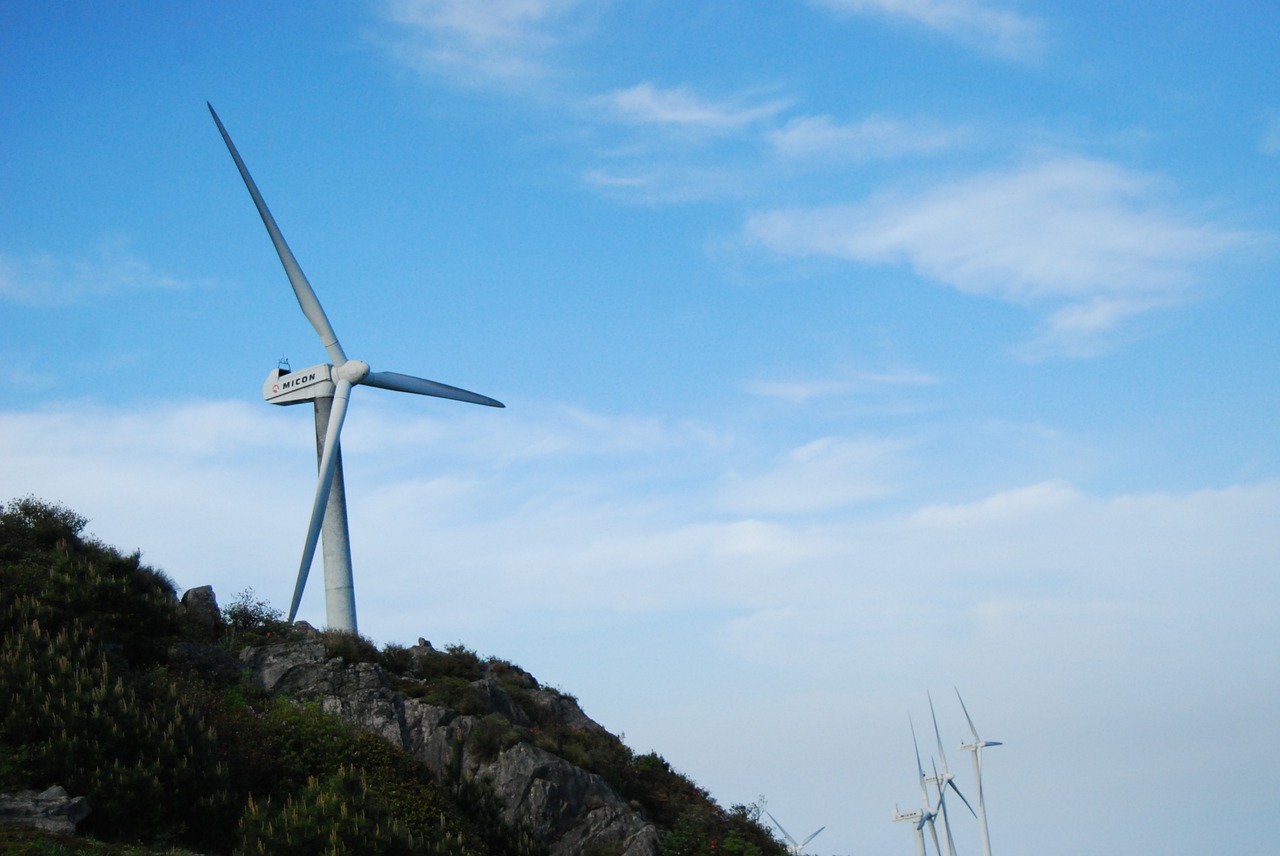 kuocang blue sky windmill free photo