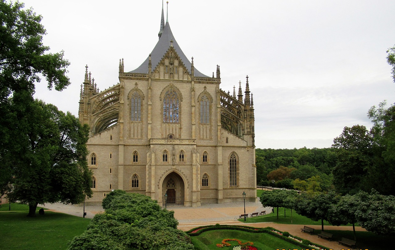 kutna hora cathedral of st barbara park free photo