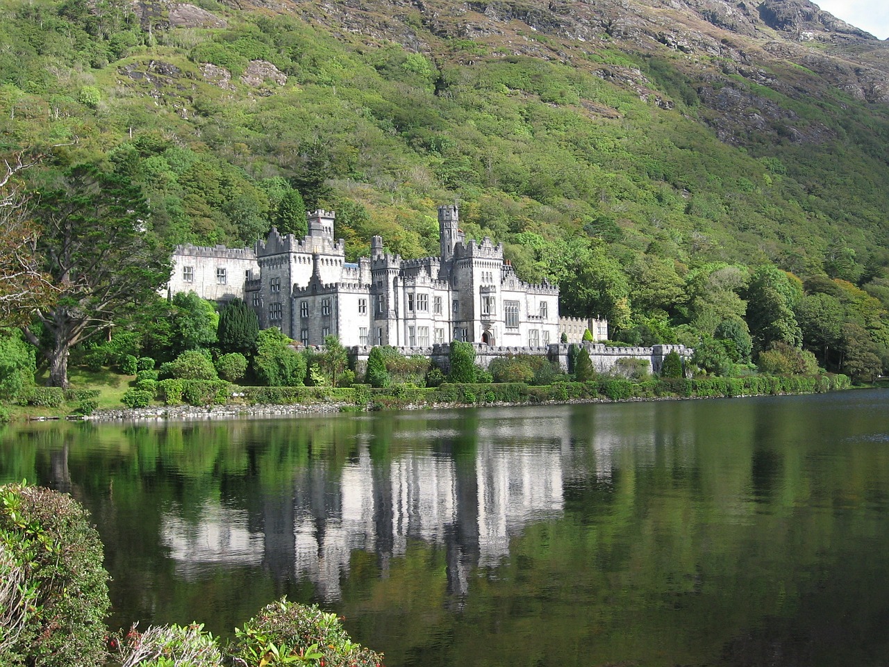 kylemore abbey monastery county galway free photo