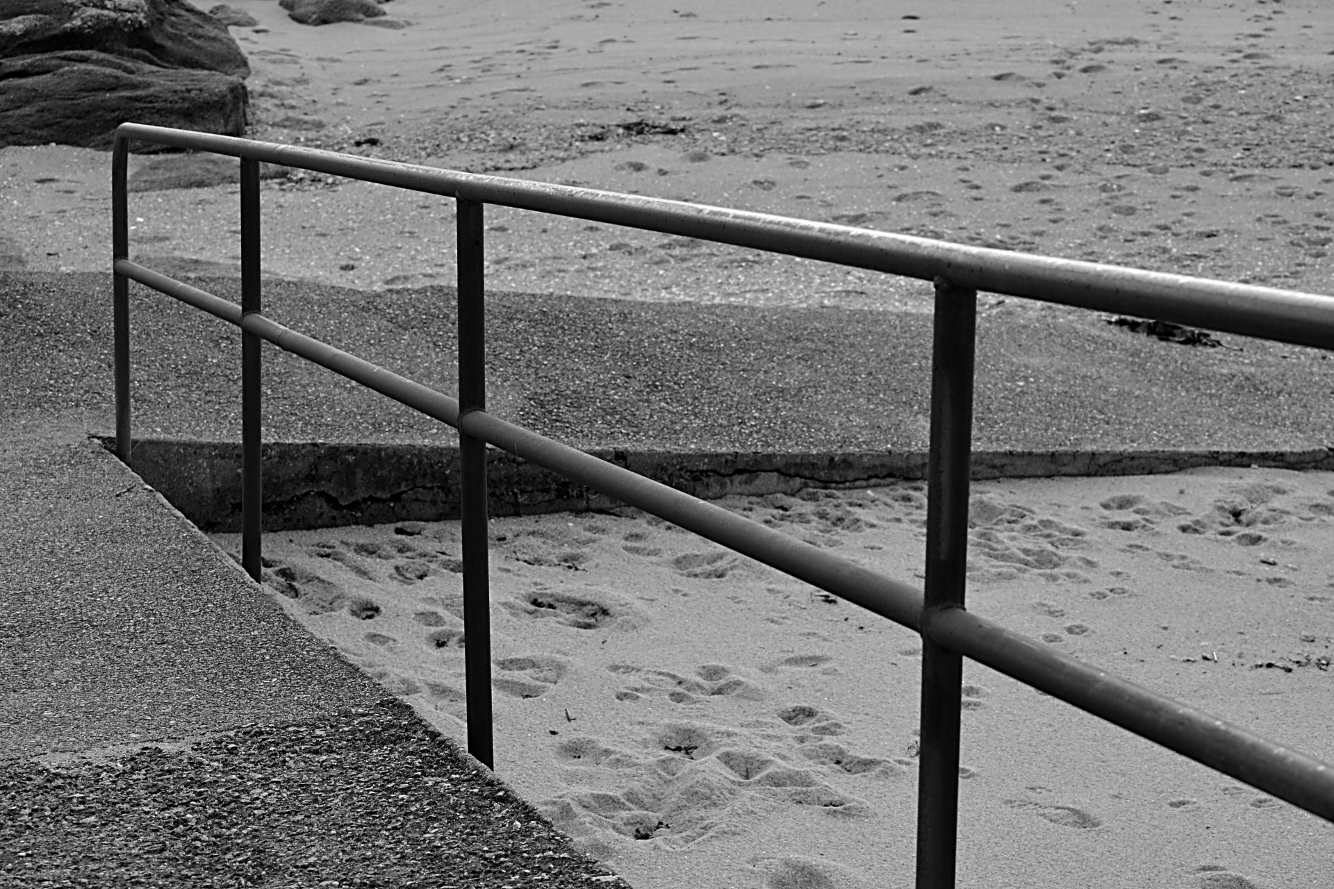 fence metal sand free photo