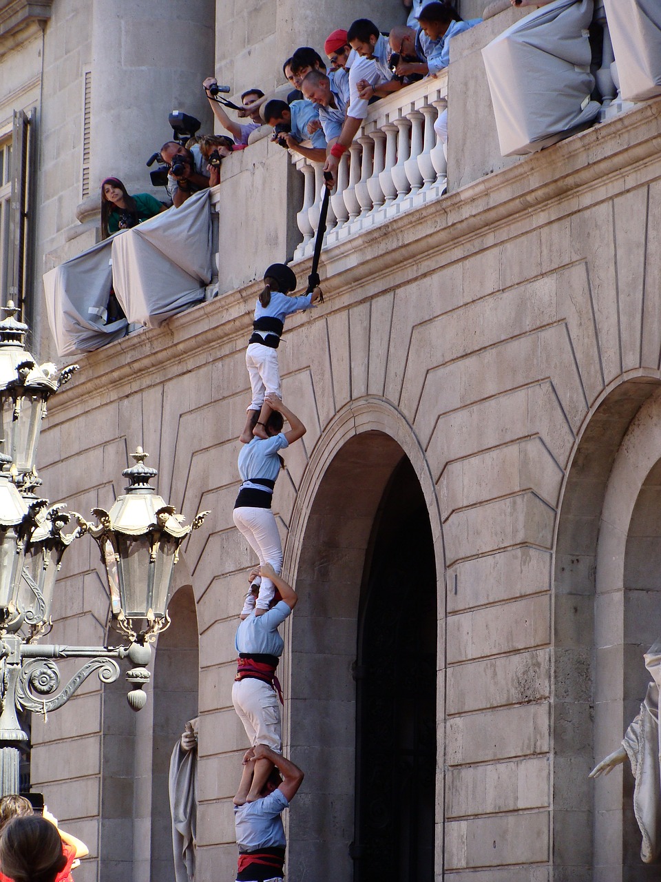 la merce barcelona acrobats free photo