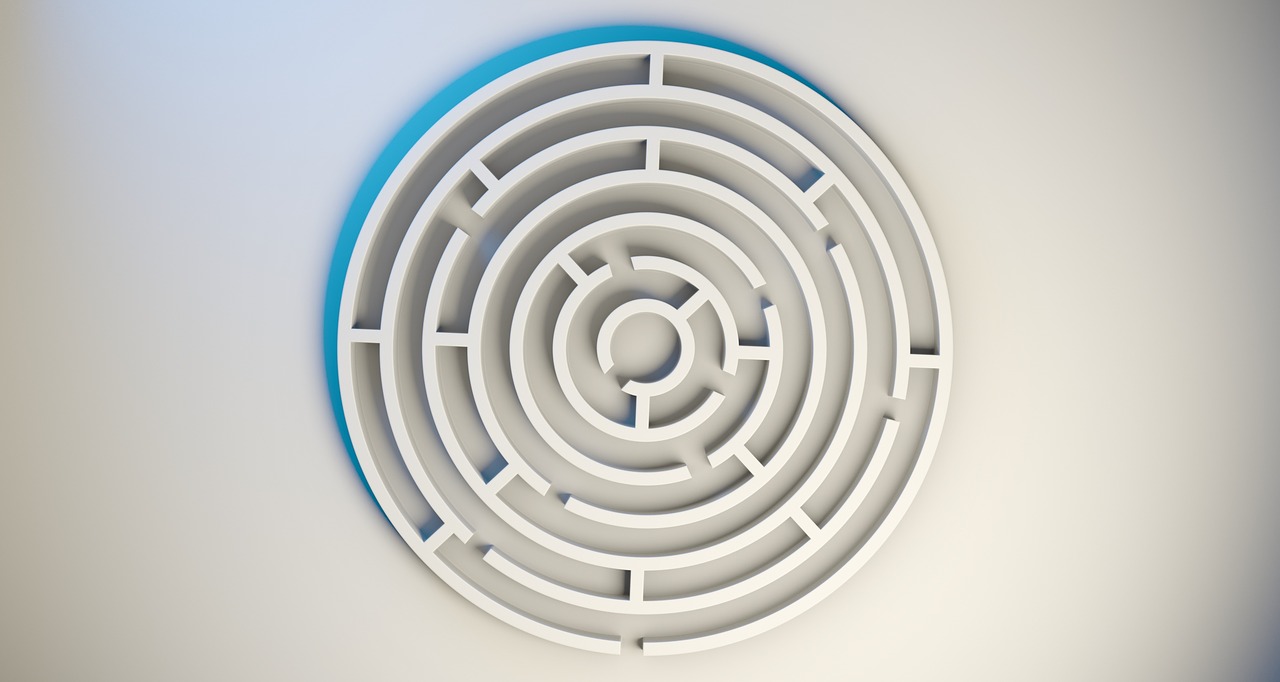 labyrinth maze game free photo