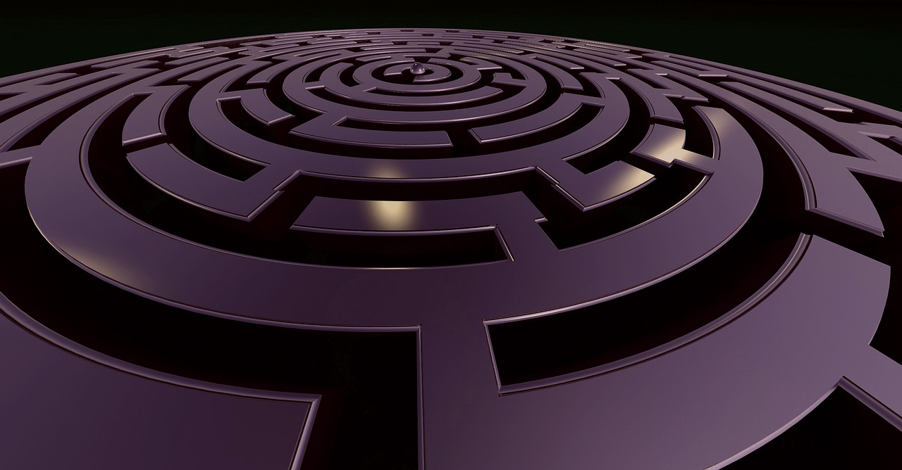 labyrinth target away free photo