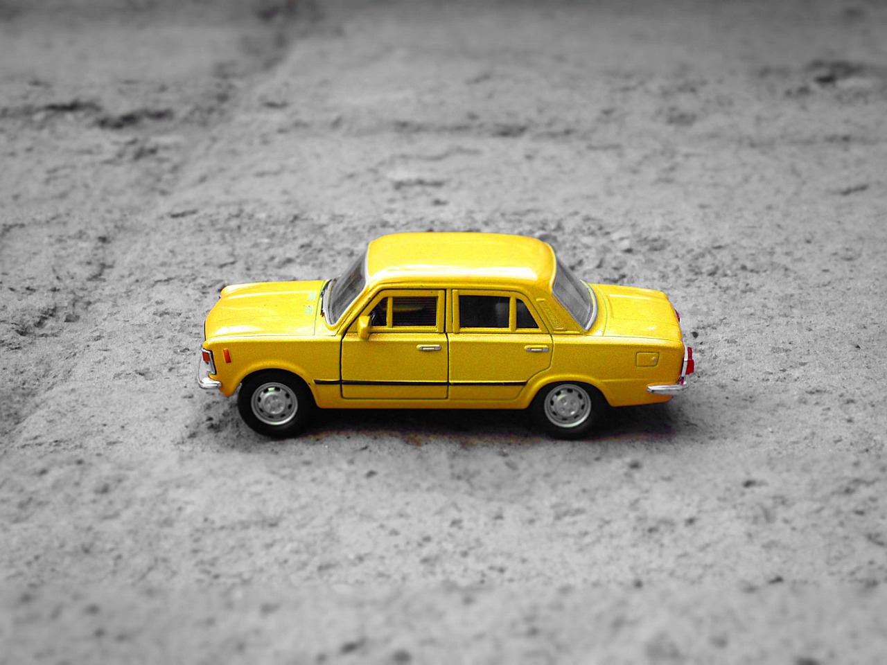 lada yellow macro free photo