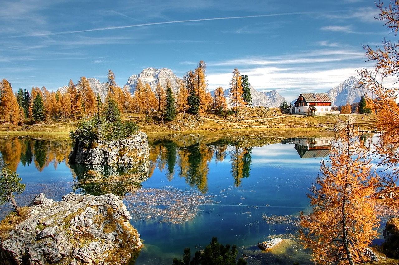 lago federa  dolomites  alpine free photo