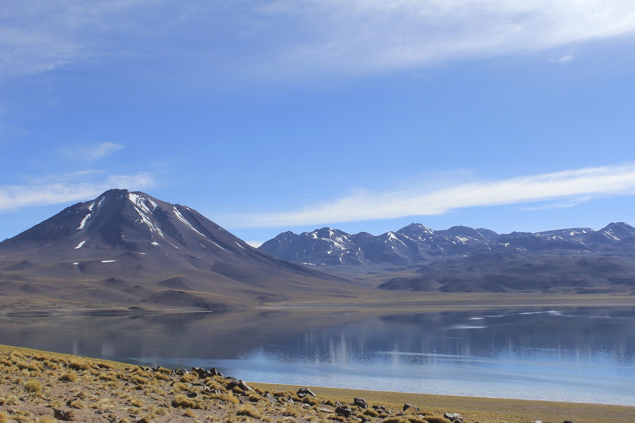 laguna miscanti chile lake free photo